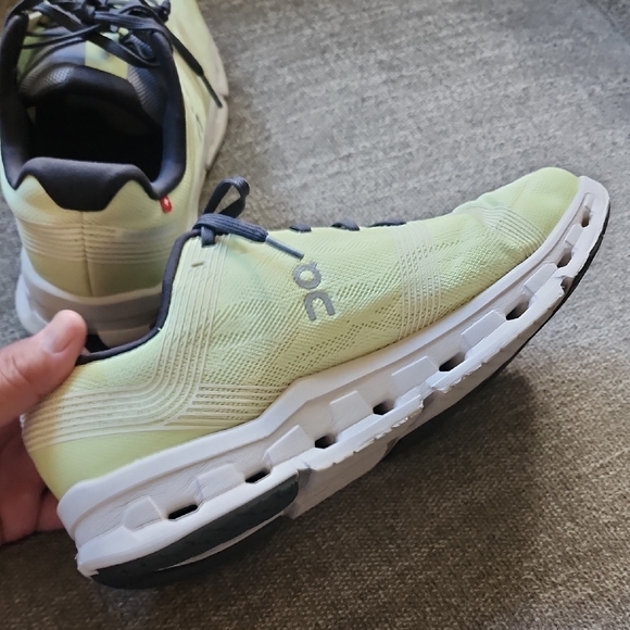 On Cloud Go Running Shoes – Lime Black Lightweight Trainer - Picture 13 of 17